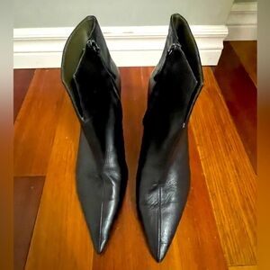 Zara Black Leather Ankle Pointy Toed Booties Size 9 3 Inch Heel
